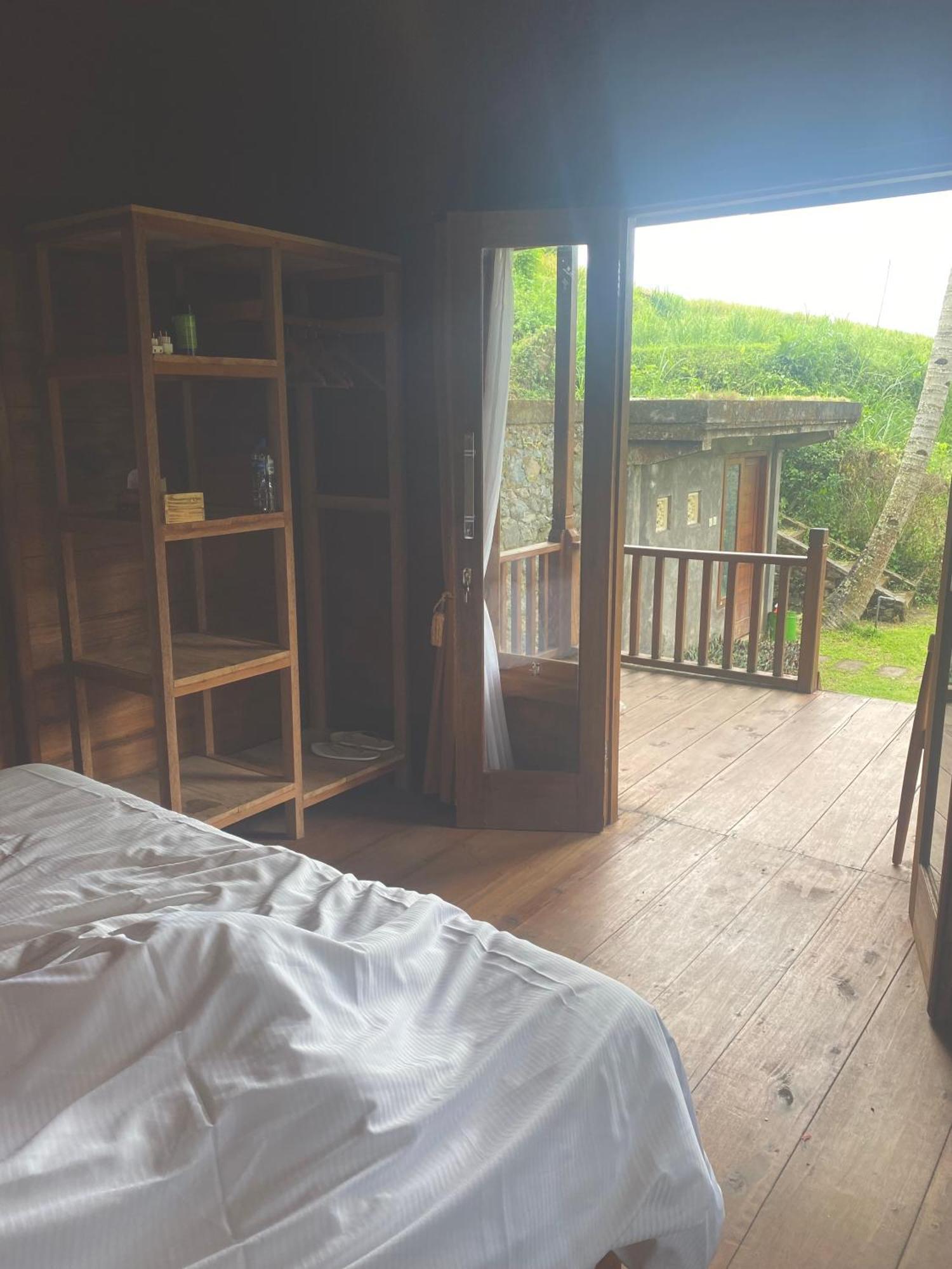 Uma D'Nyuh Homestay Singaraja  Exterior photo